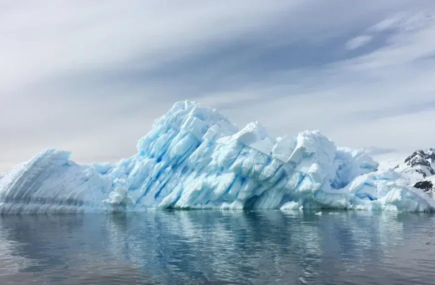 Antarctica Marathon Iceberg in the water